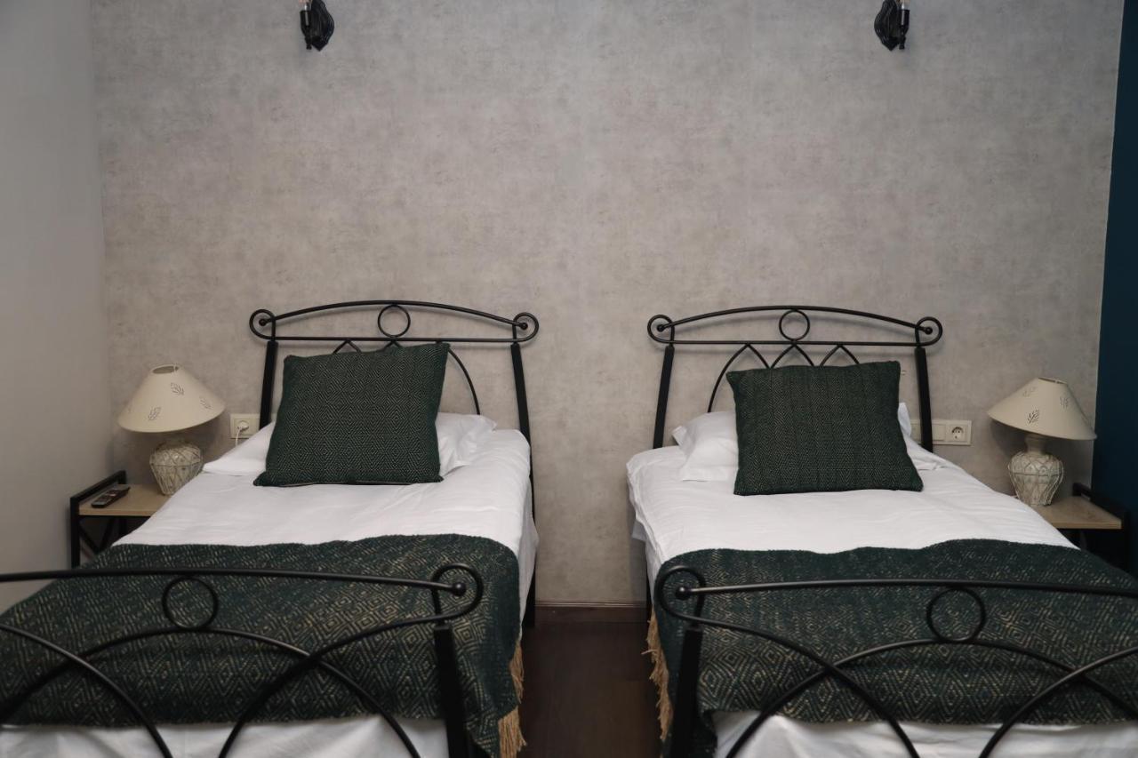 Redroof Country House Hotel Goris Eksteriør bilde