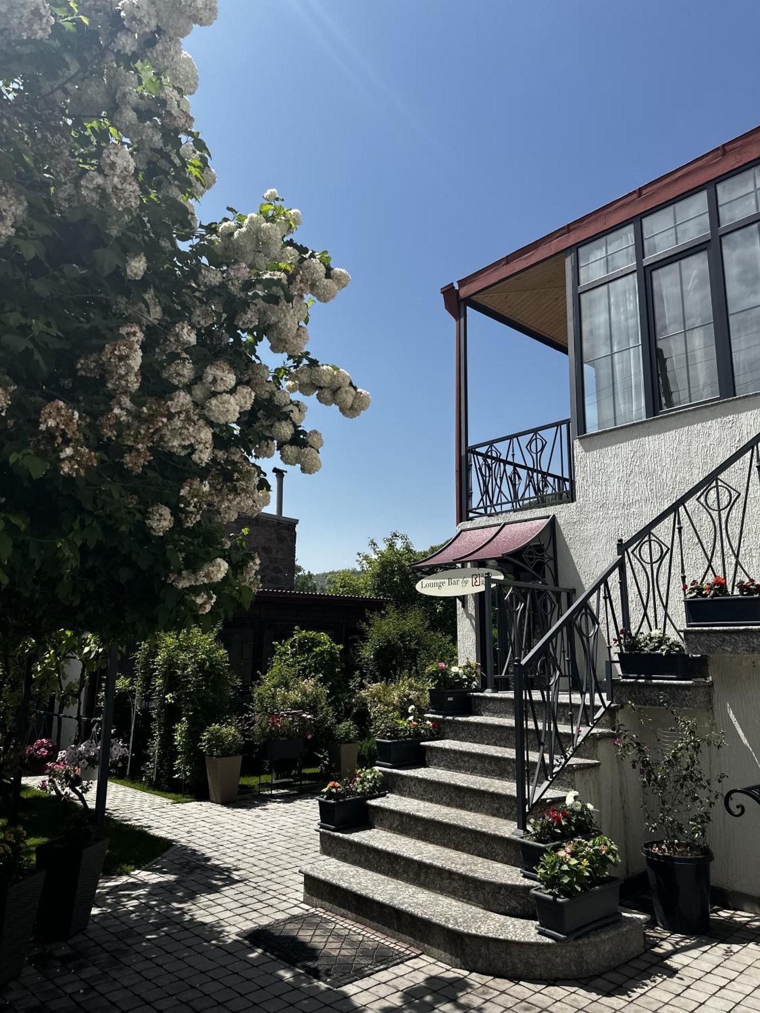 Redroof Country House Hotel Goris Eksteriør bilde